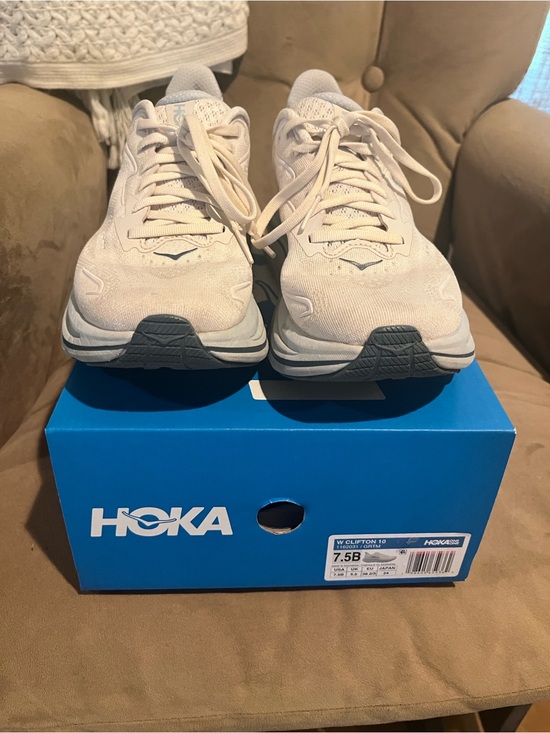 Hoka Shoes - Light blue/white 7.5 Clifton 10 Hoka women’s shoes
